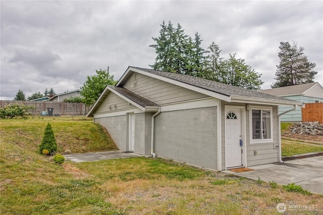 920 S 73rd St, Tacoma, WA 98408 - view of garage