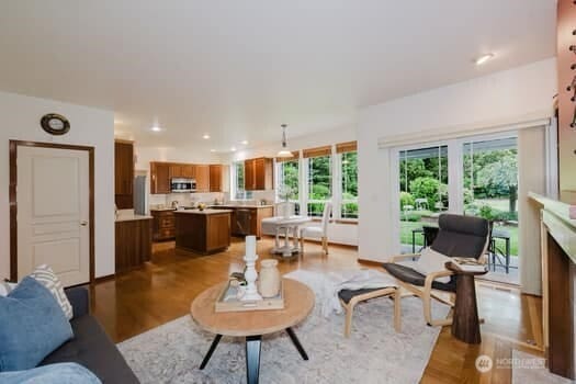 1155 Woods Rd SE, Port Orchard, WA 98366 - living room featuring light wood-style flooring and recessed lighting