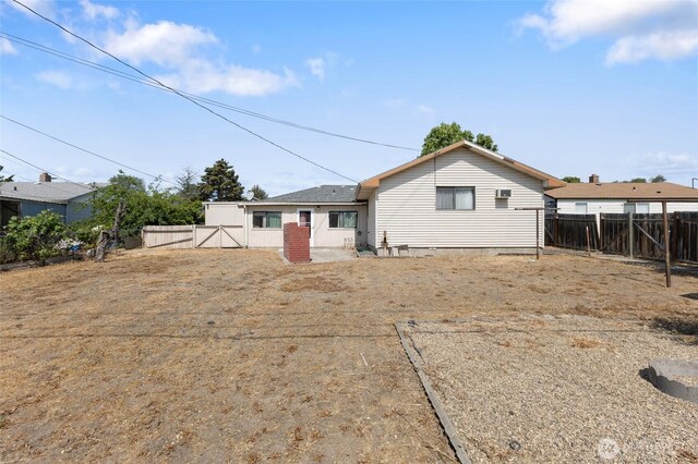 515 N Clark Rd, Moses Lake, WA 98837 - view of rear view of property