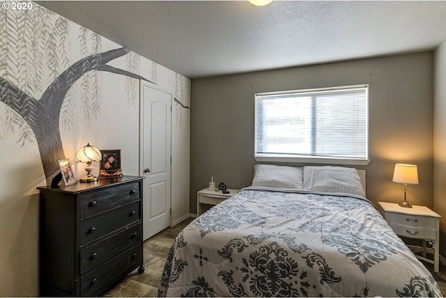 1693 N Sheperd Rd Unit 14, Washougal, WA 98671 - bedroom featuring a textured ceiling