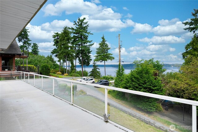 31111 53rd Ave SW, Federal Way, WA 98023 - balcony with a water view