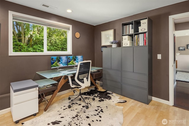 13117 NE 128th Pl NE, Kirkland, WA 98034 - office area with light wood-style floors, baseboards, and recessed lighting