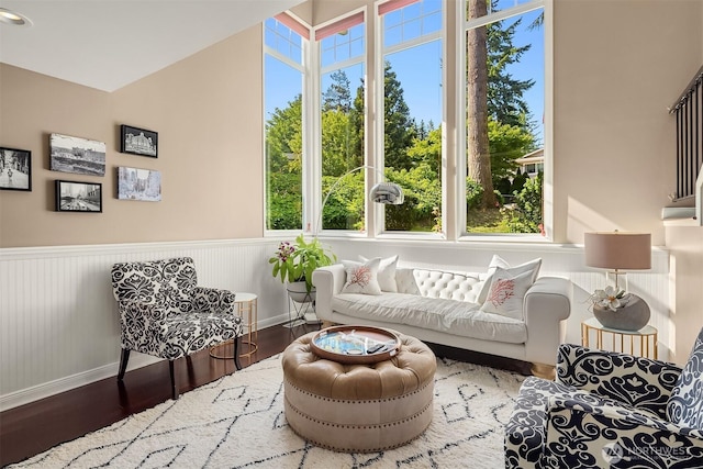 13117 NE 128th Pl NE, Kirkland, WA 98034 - living area with wood finished floors, wainscoting, and baseboards