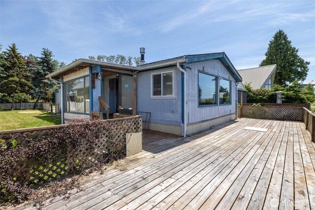 7515 Sunset Dr, Blaine, WA 98230 - deck with a sunroom