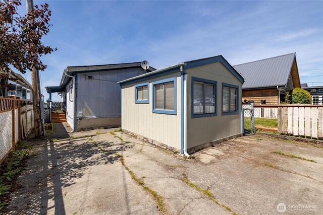 7515 Sunset Dr, Blaine, WA 98230 - view of property exterior