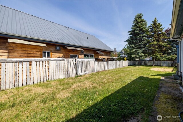 7515 Sunset Dr, Blaine, WA 98230 - view of yard