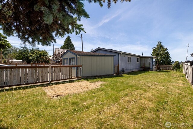 7515 Sunset Dr, Blaine, WA 98230 - view of yard