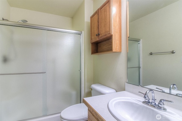 1620 S 68th Ave, Yakima, WA 98908 - bathroom featuring a shower stall and vanity