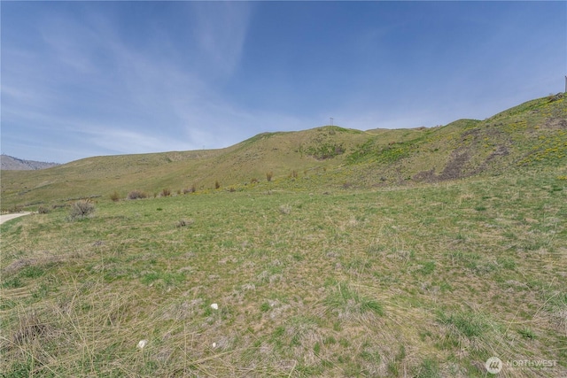 80 Chelan Hills Acres Rd, Orondo, WA 98843