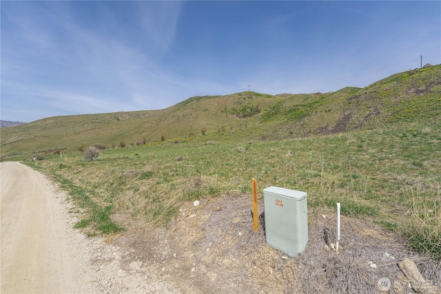 80 Chelan Hills Acres Rd, Orondo, WA 98843