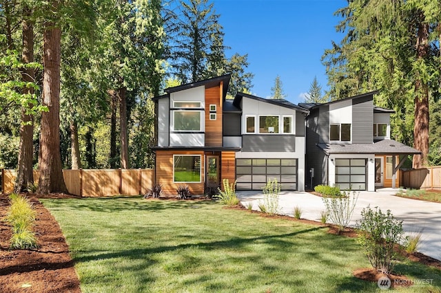 13321 108th Ave NE, Kirkland, WA 98034 - contemporary house with a garage and driveway