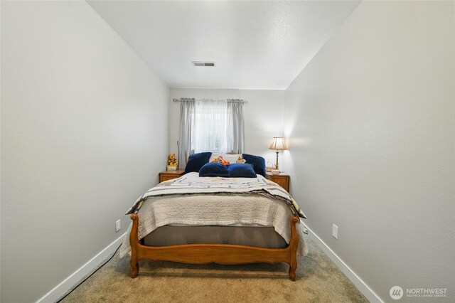 513 SE Highland Park Dr, College Place, WA 99324 - bedroom featuring carpet floors and baseboards