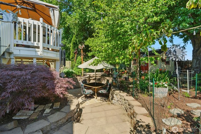 513 SE Highland Park Dr, College Place, WA 99324 - view of patio / terrace featuring outdoor dining area