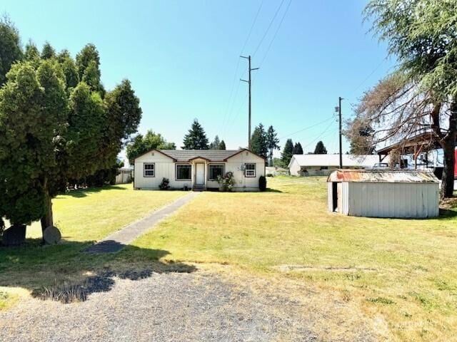 813 SW 3rd Ave, Castle Rock, WA 98611 - view of green lawn