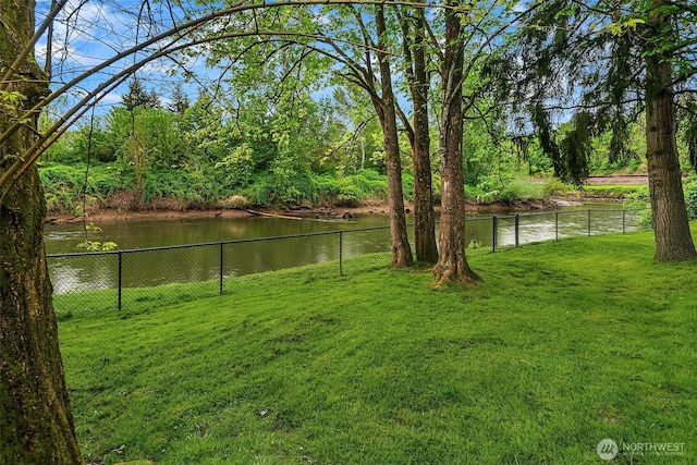 13039 56th Ave, Tukwila, WA 98178 - view of yard with a water view