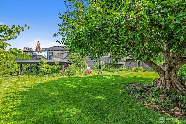 1108 Dale St SE, East Wenatchee, WA 98802 - view of green lawn featuring a wooden deck