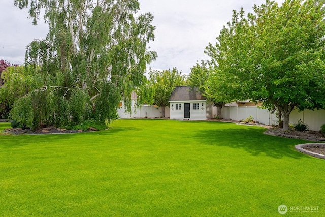 331 Viewmont Dr SE, Moses Lake, WA 98837 - view of yard