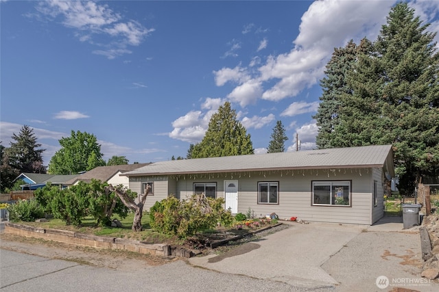 1011 N Dolfay Ln, East Wenatchee, WA 98802 - view of front facade