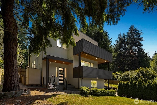 16422 76th Ave NE, Kenmore, WA 98028 - view of front of property featuring a balcony