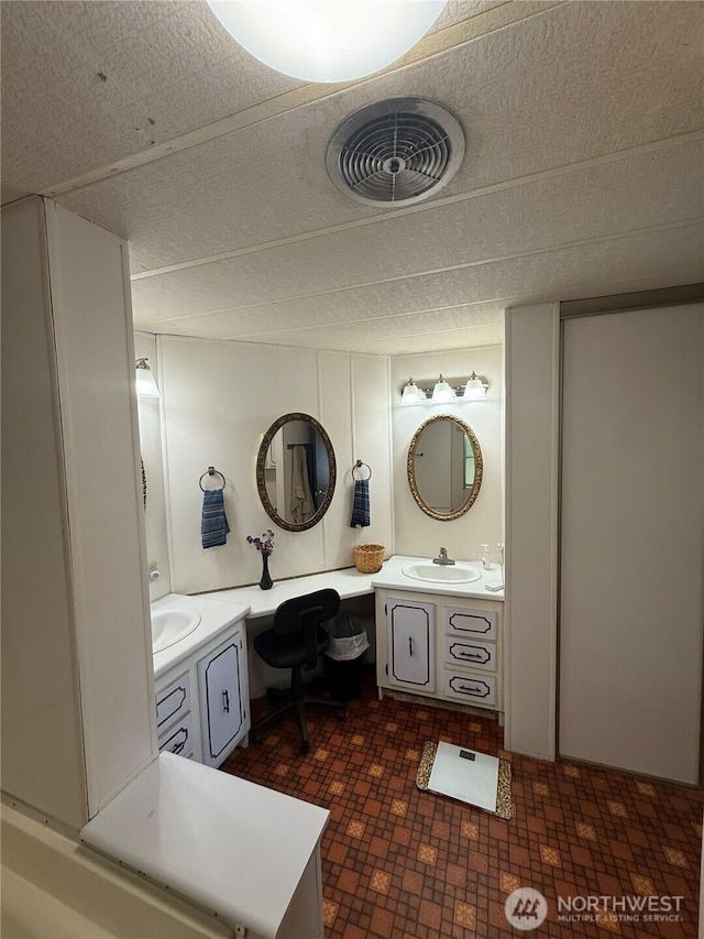 24 Hubbert Rd, Omak, WA 98841 - bathroom featuring vanity