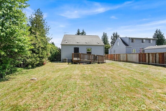 6712 A St, Tacoma, WA 98408 - rear view of house featuring a deck