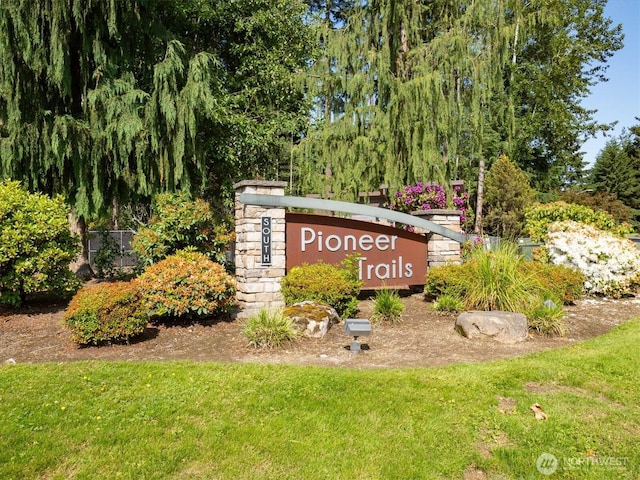 12606 38th Ave SE, Everett, WA 98208 - community sign with a yard