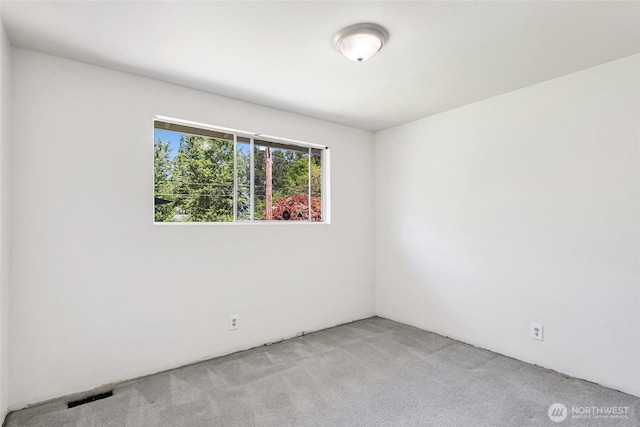 3125 Mcleod Rd, Bellingham, WA 98225 - empty room featuring light carpet
