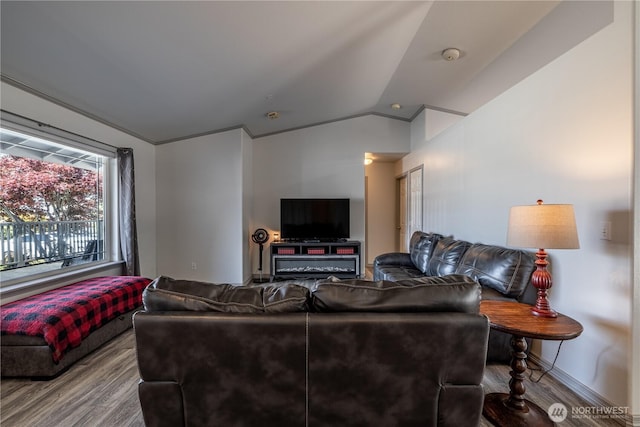 2438 Highland View Dr, East Wenatchee, WA 98802 - living room featuring wood finished floors, vaulted ceiling, and ornamental molding