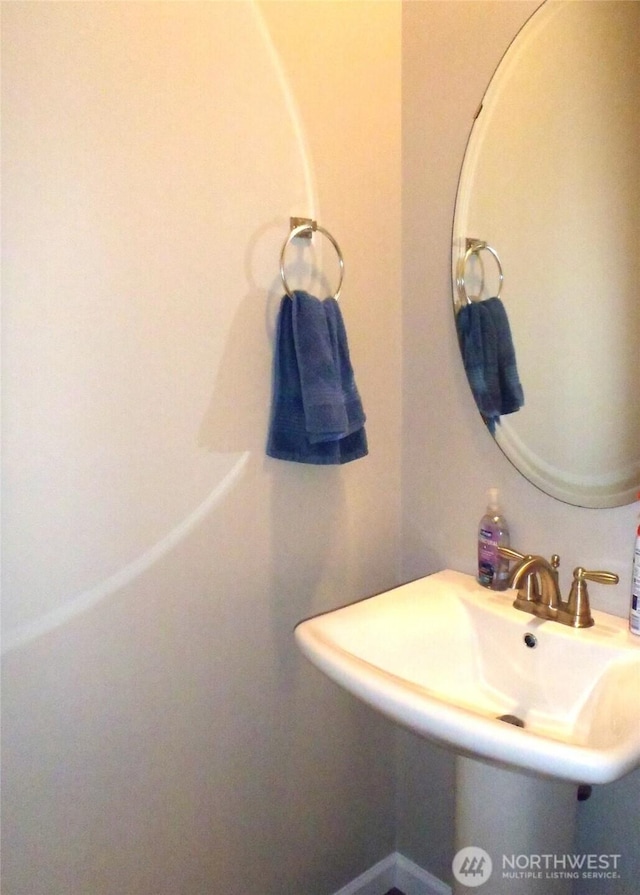 8727 E Gilman Ave, Arlington, WA 98223 - bathroom featuring a sink