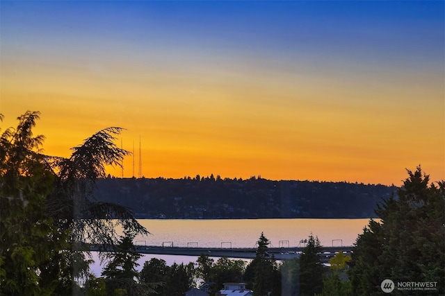 6819 SE 32nd St, Mercer Island, WA 98040 - water view