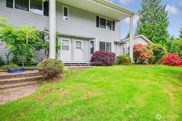 152 S 324th Pl Unit 65, Federal Way, WA 98003 - view of front of house featuring a front lawn