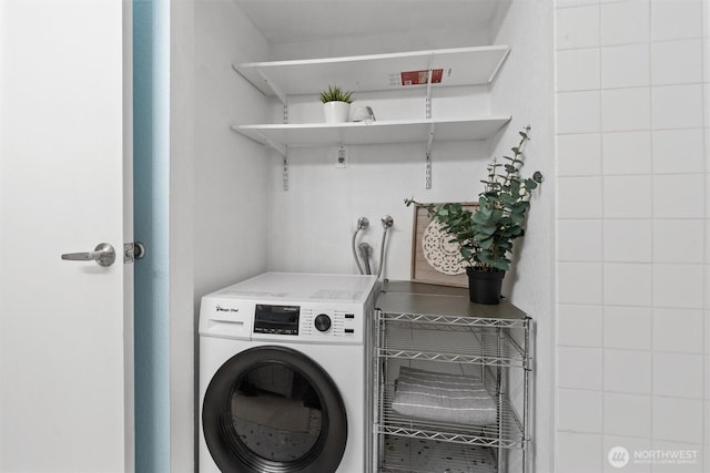 12515 NE 145th Pl Unit D121, Kirkland, WA 98034 - laundry area with washer / clothes dryer