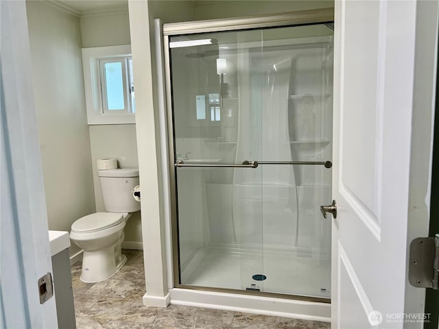18501 52nd Ave W Unit 84, Lynnwood, WA 98037 - full bath with toilet, a stall shower, crown molding, baseboards, and vanity