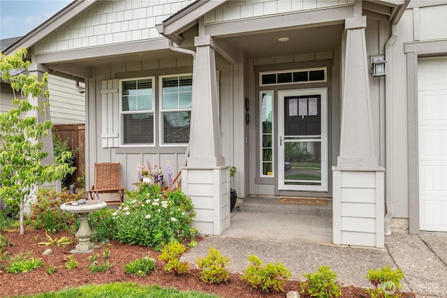 1924 Schneiter Dr, Longview, WA 98632 - property entrance with board and batten siding and a porch