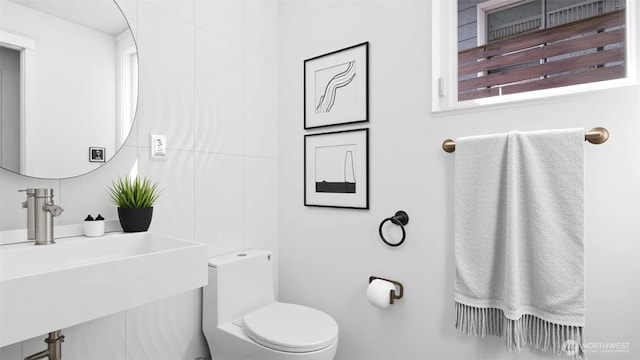 1114 26th Ave Unit A, Seattle, WA 98122 - bathroom with healthy amount of natural light