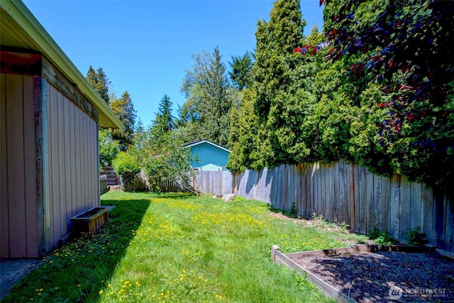 17108 47th Ave NE, Lake Forest Park, WA 98155 - view of yard