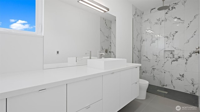 1114 26th Ave Unit B, Seattle, WA 98122 - bathroom with a marble finish shower, toilet, and vanity