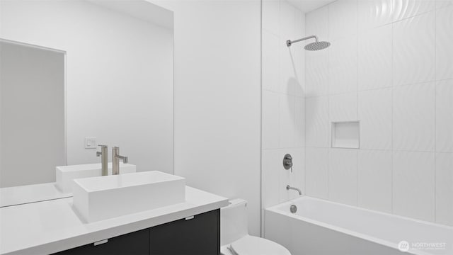 1112 26th Ave Unit A, Seattle, WA 98122 - bathroom with toilet, vanity, and  shower combination