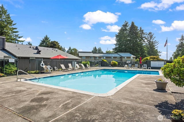 1506 N Defiance St Unit R205, Tacoma, WA 98406 - community pool with a patio