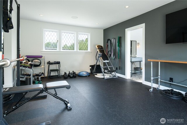 8580 Hunts Point Ln, Hunts Point, WA 98004 - workout room with baseboards and recessed lighting