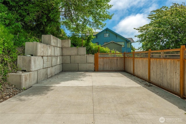 113 W Chenault Ave, Hoquiam, WA 98550 - view of patio
