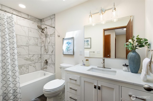 604 N 178th St, Shoreline, WA 98133 - full bath with toilet, vanity, and shower / bath combination with curtain