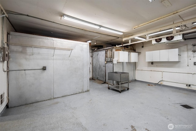 14803 SE 306th St, Kent, WA 98042 - below grade area with a garage