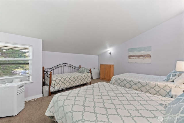 8903 Crescent Bar Rd Unit 158, Quincy, WA 98848 - bedroom featuring vaulted ceiling, light carpet, and baseboards