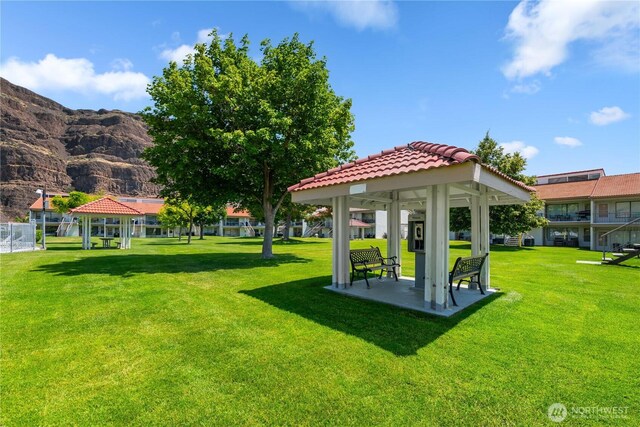 8903 Crescent Bar Rd Unit 158, Quincy, WA 98848 - view of community featuring a gazebo, a lawn, and a mountain view
