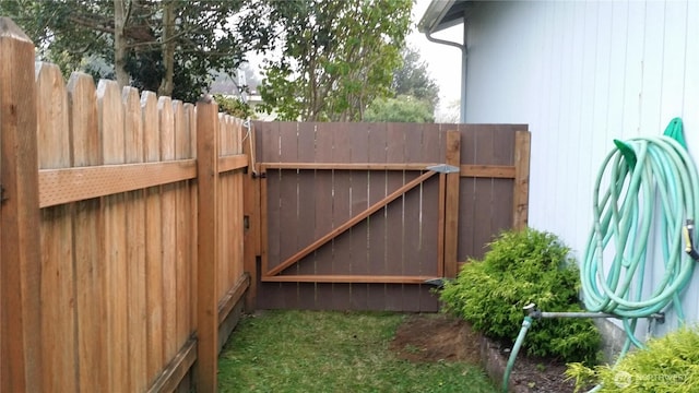 3504 L Pl, Seaview, WA 98644 - view of gate
