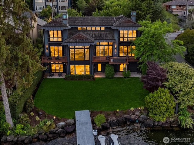 1104 Lakeside Ave S, Seattle, WA 98144 - back of house with a yard