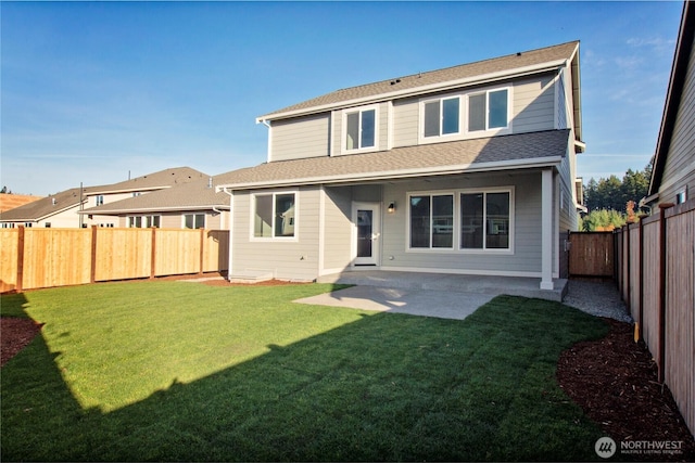 812 Bodie Ct SE, Lacey, WA 98513 - rear view of house featuring a fenced backyard and a patio area