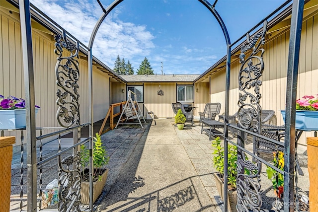 10610-10608 109th St SW, Lakewood, WA 98498 - view of patio / terrace