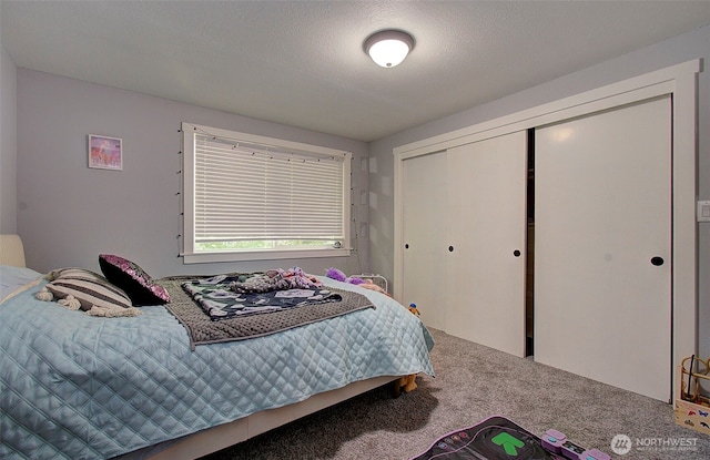 10012 NE 39th St, Vancouver, WA 98662 - bedroom with carpet and a closet